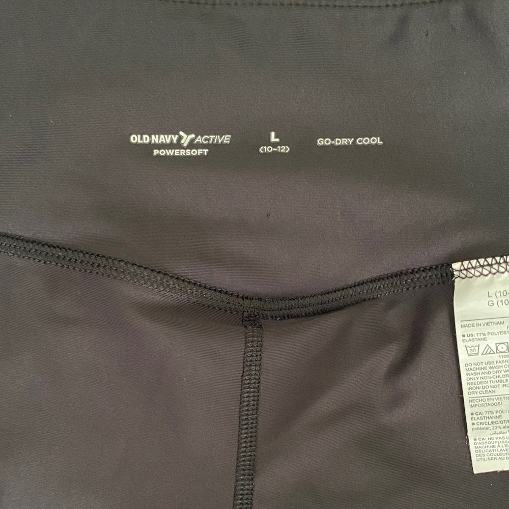 Girl Old Navy Sporty shorts skirt with pocket black. - Picture 8 of 13